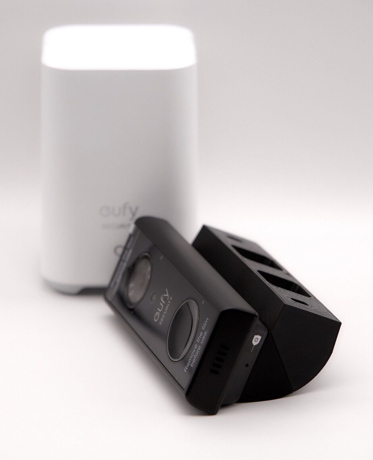 Eufy S220 Doorbell 90º mounting wedge for battery-powered doorbell.